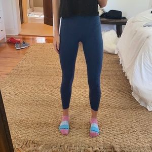Alo yoga pants